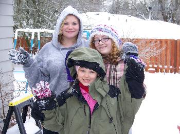 Snow, Neighbors, and Chrismas Cookies, 2008