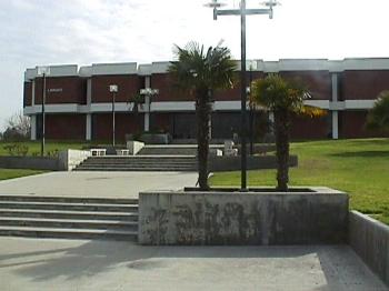 La Sierra University, 1998