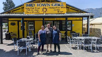 Mid-Town Grill, 2023